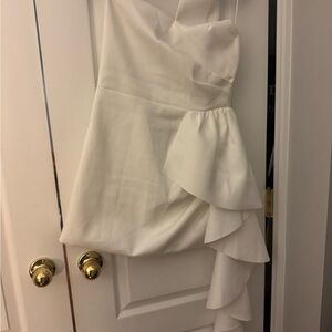 Elegant White Strapless Dress